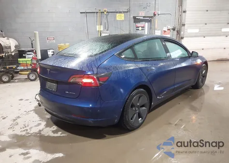 2021 Tesla Model 3 Long Range Dual Motor All-Wheel Drive z USA, uszkodzony, nr VIN 5YJ3E1EB5MF012926